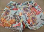 EDEFA fleurige short maat 128 / 8 jaar, Kinderen en Baby's, Kinderkleding | Maat 128, Broek, Ophalen of Verzenden, Zo goed als nieuw