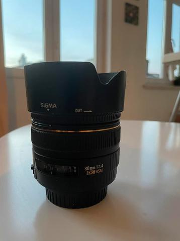 Sigma 30mm f1.4 for canon EF-S