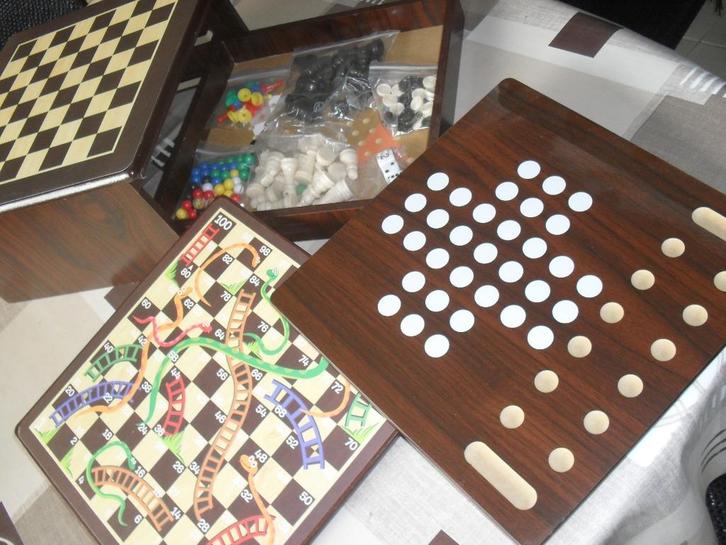 boite de jeux en bois, Hobby en Vrije tijd, Gezelschapsspellen | Bordspellen, Gebruikt, Ophalen