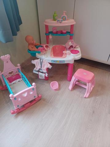 Poppenset beschikbaar voor biedingen