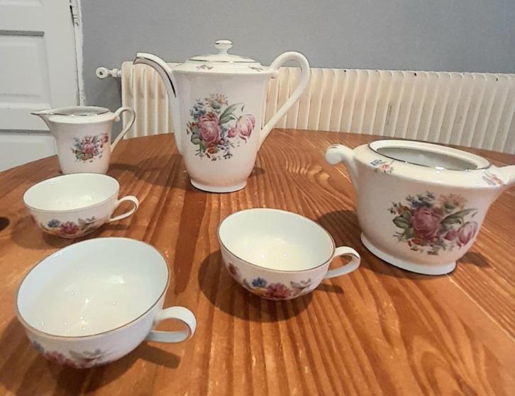 Kahla 3 koffiekopjes, 1 koffiepot, 1 koffiepot, 1 suikerpot, Huis en Inrichting, Keuken | Servies, Gebruikt, Kop(pen) en/of Schotel(s)