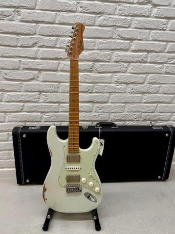 SUHR Ian Thornley Classic S Antiek Sonic White beschikbaar voor biedingen