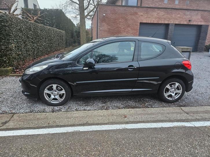 Peugeot 207 benzine AUTOMAAT met airco en reeds gekeurd !!!, Auto's, Peugeot, Particulier, ABS, Airbags, Airconditioning, Alarm