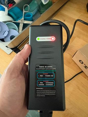 Radwagon 4 - oplader beschikbaar voor biedingen