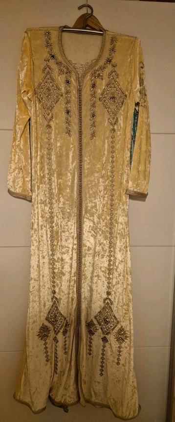 Caftan M beschikbaar voor biedingen