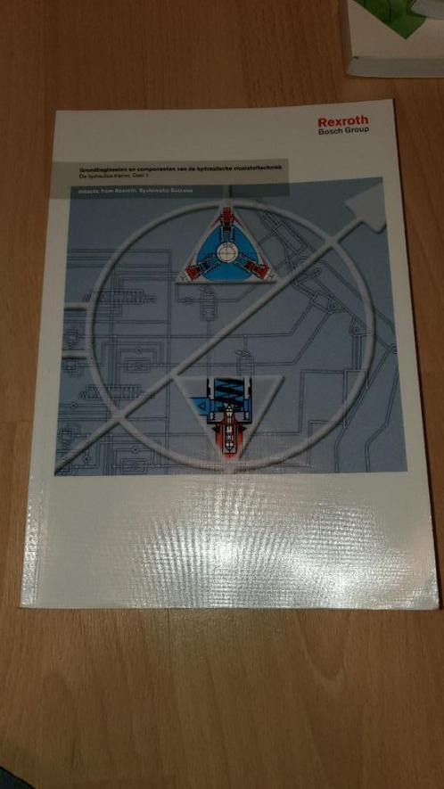 Grondbeginselen en componenten van de hydraulische vloeistof, Boeken, Techniek, Gelezen, Ophalen of Verzenden