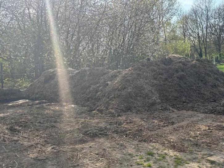 Gratis paardenmest, Tuin en Terras, Aarde en Mest, Mest, Ophalen
