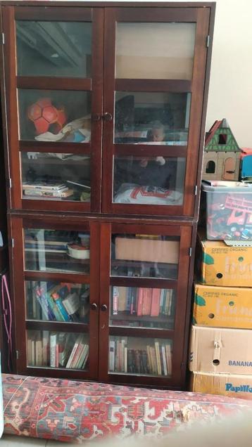 bibliothèque vitrée beschikbaar voor biedingen
