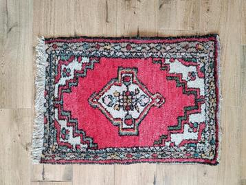Kleurrijk vintage Perzisch/Boho tapijtje – handgeknoopt, war beschikbaar voor biedingen