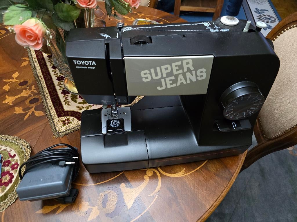 Machine a coudre Toyota, Ophalen, Zo goed als nieuw, Naaimachine