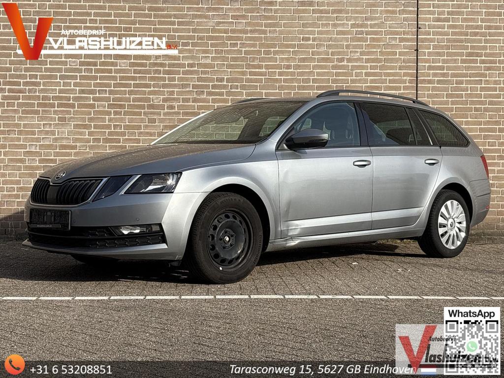 Skoda Octavia Combi 1.6 TDI Greentech Style | Airco | Cruise, Auto's, Skoda, Automaat, Parkeersensor, Zwart, Bedrijf