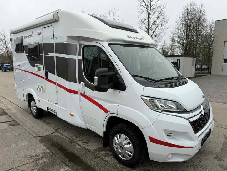 Sunlight T60, Caravans en Kamperen, Mobilhomes, Bedrijf, Half-integraal, Sunlight, Ringverwarming, Boiler, Luifel, Ophalen