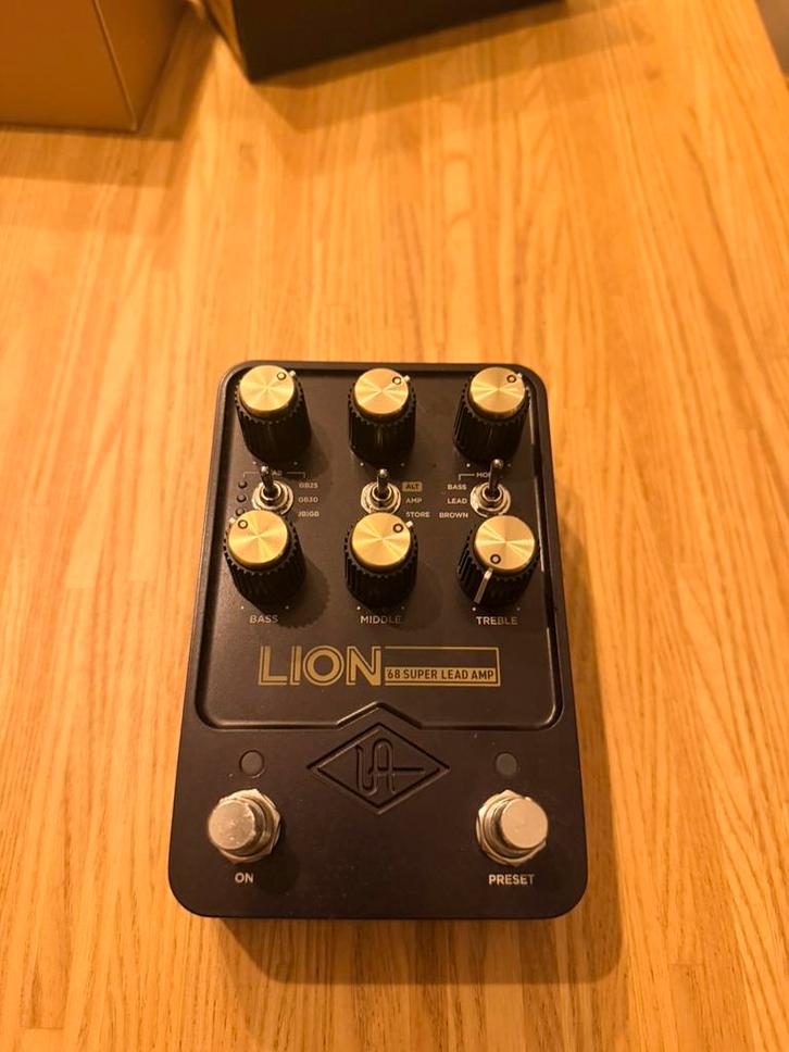 Universal Audio Lion '68 Super Lead Amp, Muziek en Instrumenten, Effecten, Zo goed als nieuw, Distortion, Overdrive of Fuzz, Equalizer