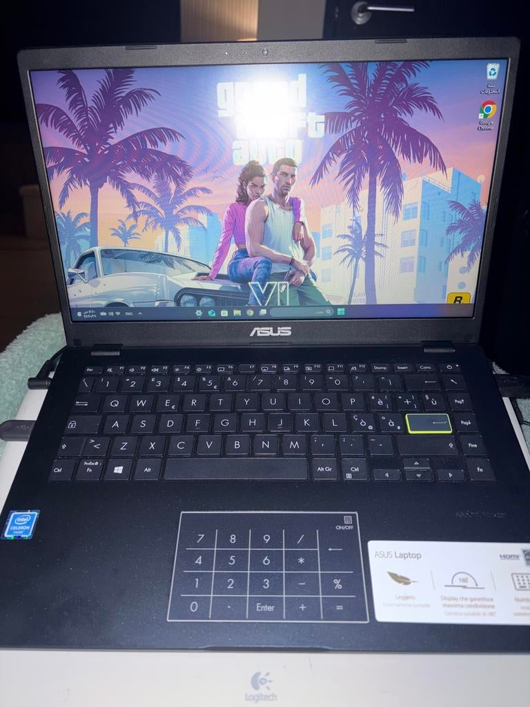 laptop Asus vivobook E410MA, Ophalen, Zo goed als nieuw, 4 GB