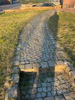 Gratis kasseien, Tuin en Terras, Ophalen, Zo goed als nieuw