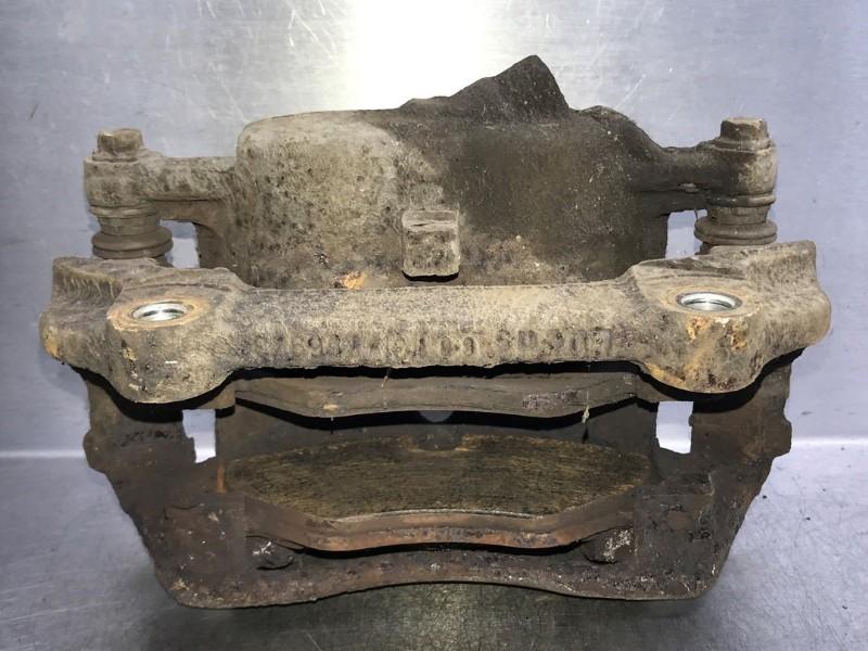 REMKLAUW RECHTS VOOR Nissan Primastar (01-2002/12-2006), Gebruikt, Nissan