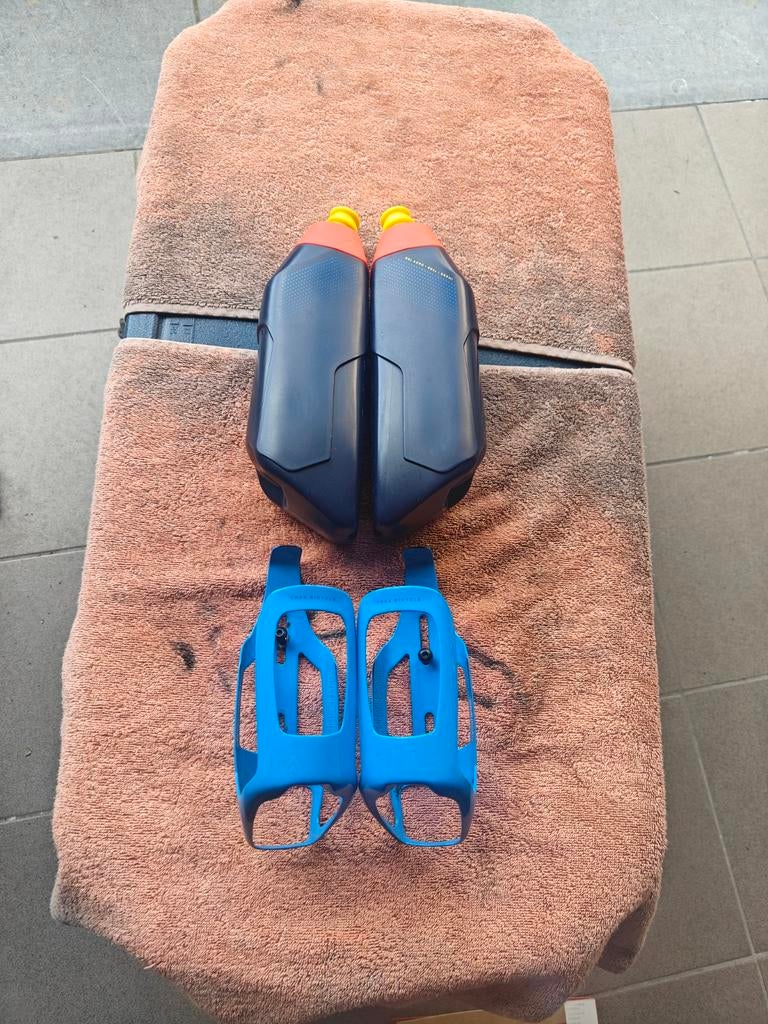 Bidon + houder Trek (2x), Vélos & Vélomoteurs, Enlèvement