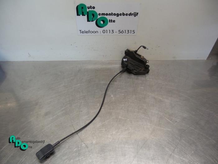 Serrure portière mécanique 4portes avant droite d'un Renau, Renault, -, 3 mois de garantie, Utilisé