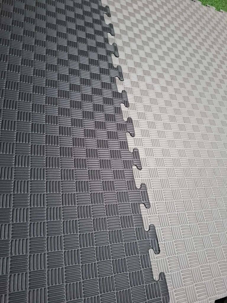 Tatamis Puzzle Noir / Gris - 40mm d'épaisseur, 1mx1m (occas), Sports & Fitness, Info@kriden.be, Enlèvement ou Envoi, Belgique