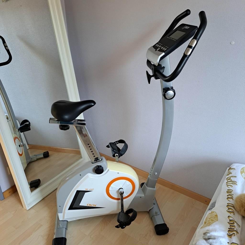 Hometrainer, Sport en Fitness, Fitnessapparatuur, Gebruikt, Hometrainer, Ophalen