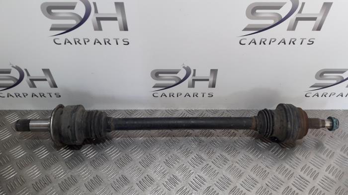 Aandrijfas rechts-achter van een Mercedes E-Klasse, Auto-onderdelen, Remmen en Aandrijving, Mercedes-Benz, Gebruikt, 3 maanden garantie