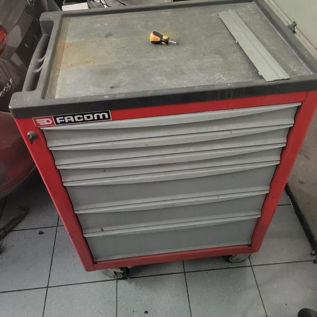 Servante facom, Enlèvement