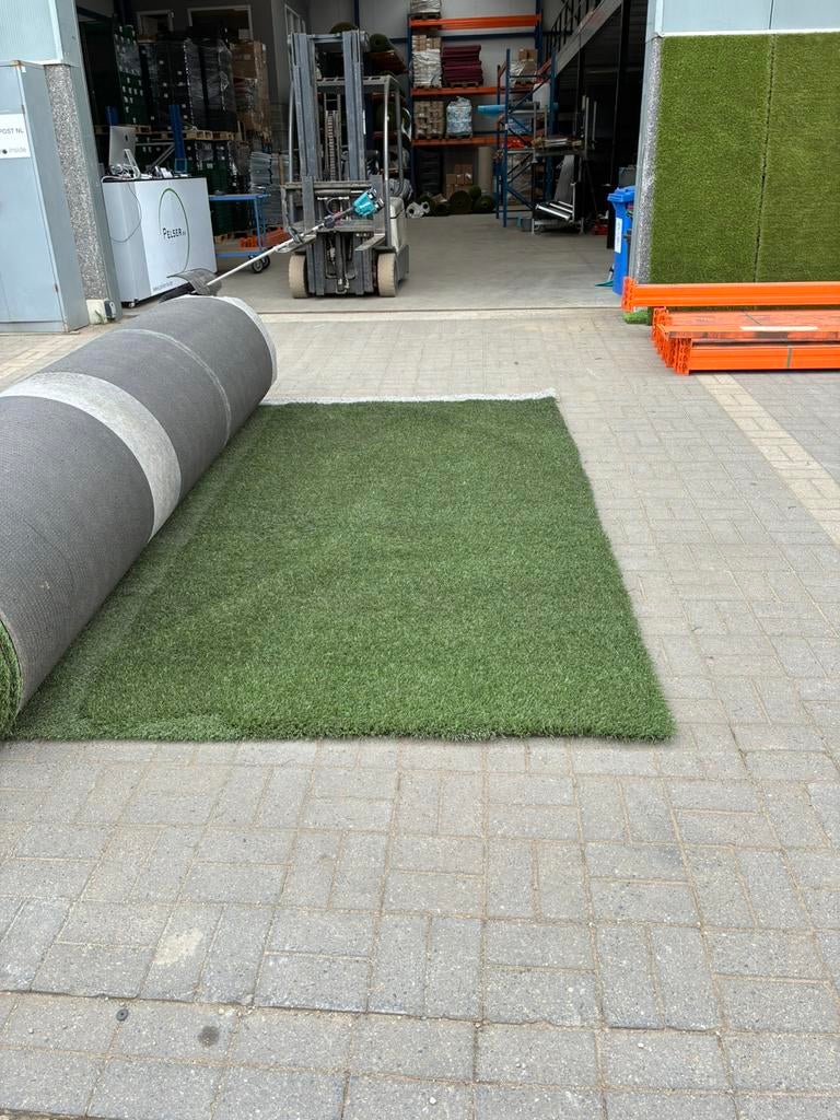 Kunstgras van sportvelden aan €4/m2, Kunstgras, Pelser, Verzenden, Zo goed als nieuw