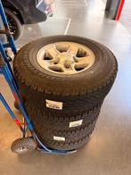 Boost velgen + banden Defender, Auto-onderdelen, Banden en Velgen, Ophalen, Gebruikt, 16 inch, 285 mm