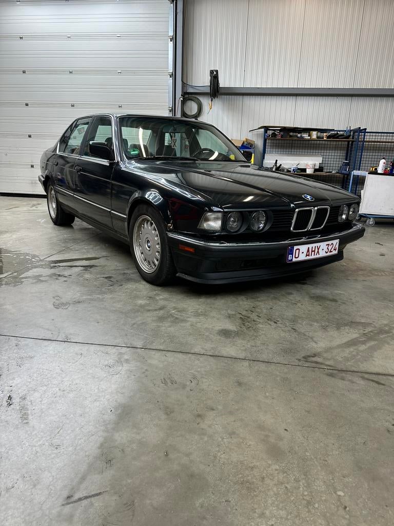 BMW E32 735i LPG, Auto's, BMW, Particulier, 7 Reeks, LPG, Euro 1, Stadsauto, 4 deurs, Automaat, Zwart, Grijs, Leder, Achterwielaandrijving