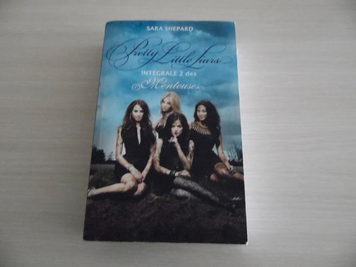 PRETTY LITTLE LIARS       SARA  SHEPARD, Livres, Romans, Comme neuf, Amérique, Enlèvement ou Envoi