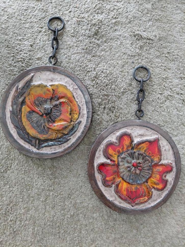 2 assiettes murales vintage — céramique — plaques Ruscha, Antiquités & Art, Curiosités & Brocante, Enlèvement ou Envoi