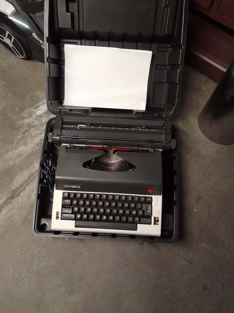 Machine a ecrire, Enlèvement, Utilisé