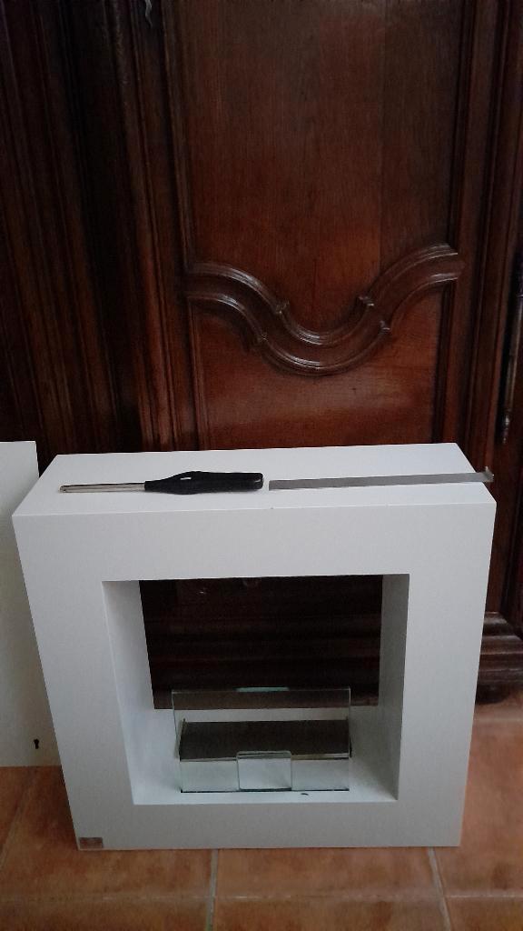 FEU OUVERT PORTATIF en métal de couleur blanche, Jardin & Terrasse, Accessoires mobilier de jardin, Comme neuf, Enlèvement