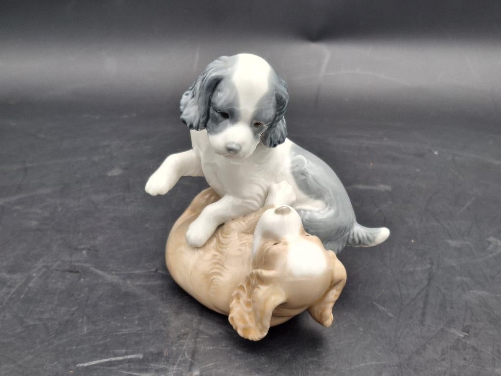2 spelende hondjes LLADRO, NAO, Collections, Statues & Figurines, Neuf, Animal, Enlèvement ou Envoi