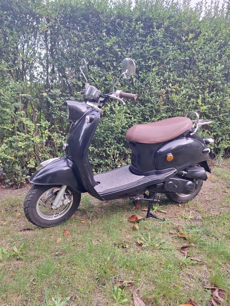 Trottinette 50cc, toutes les pièces sont disponibles séparém, Vélos & Vélomoteurs, Enlèvement ou Envoi