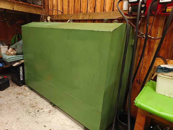 Mazouttank 3000 Liter met nog 1200 liter mazout er in, Doe-het-zelf en Bouw, Verwarming en Radiatoren, Zo goed als nieuw, Ophalen