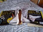 Space shuttle boek + knutselbladeren, Ophalen of Verzenden
