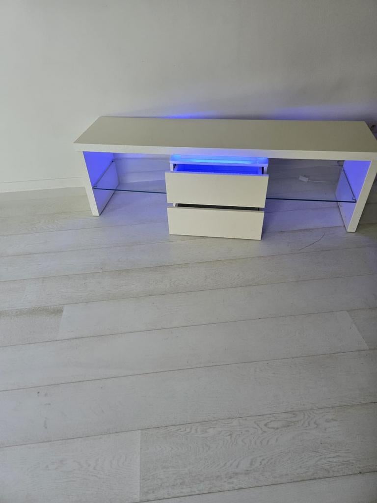 Meuble télé, Enlèvement