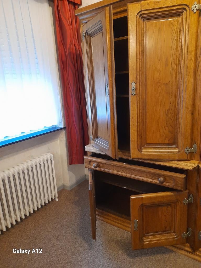 Armoire deux corps de rangement en chene, Antiquités & Art, Enlèvement