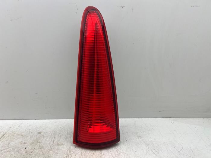 Feu arrière gauche d'un Renault Kangoo, Renault, -, 3 mois de garantie, Utilisé