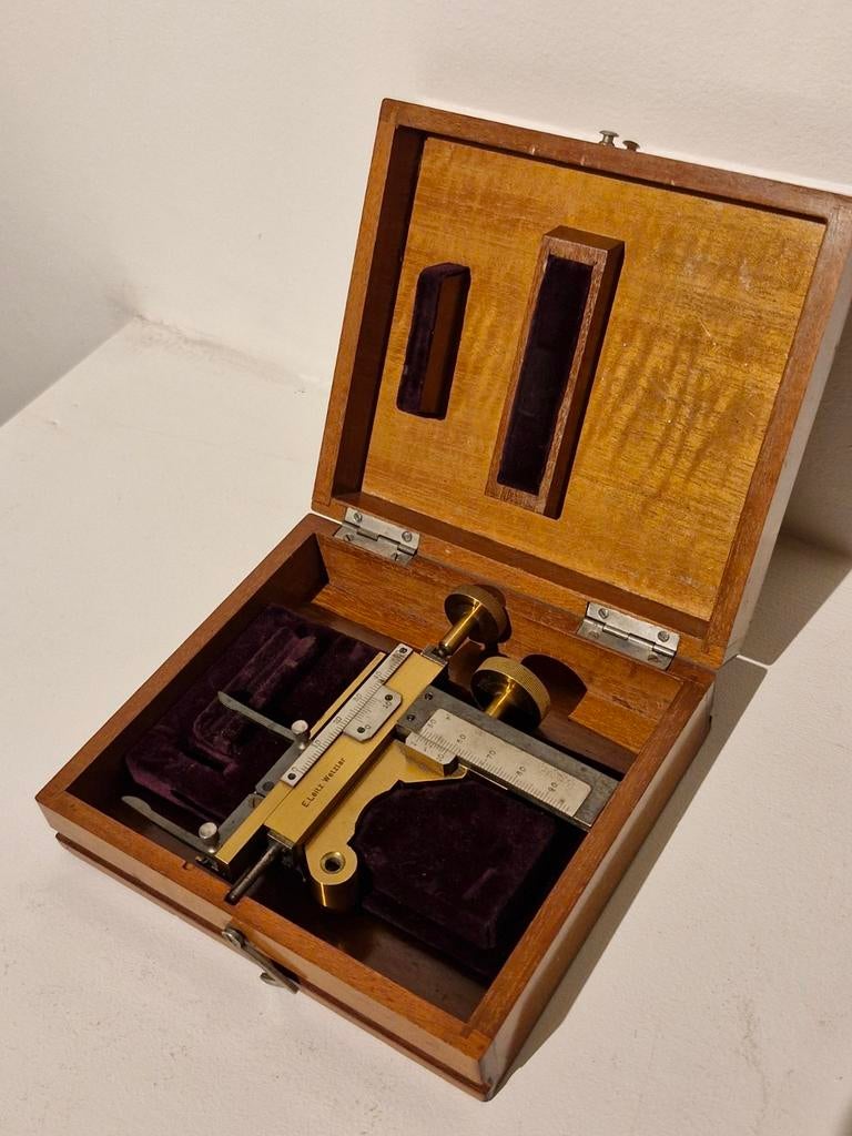 LEITZ Leica Kruistafel in kistje, Antiquités & Art, Antiquités | Autres Antiquités, Enlèvement