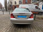 Mercedes C200 élégance 1ier proprio avec carnet complet, Autos, Achat, Entreprise, Boîte manuelle, Entretenue par le concessionnaire