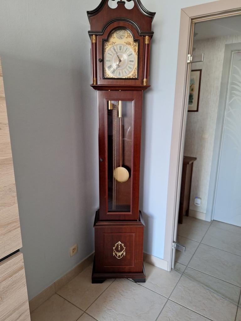 Mooie staande klok., Enlèvement