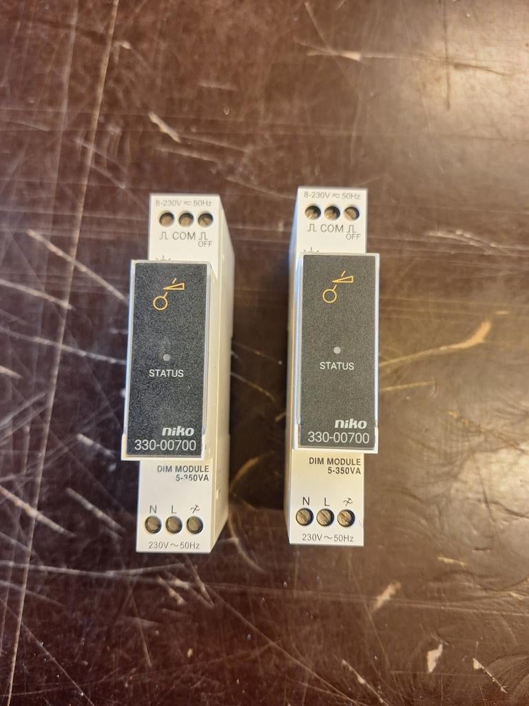 Niko modulaire dimmer 330-00700, Bricolage & Construction, Enlèvement ou Envoi