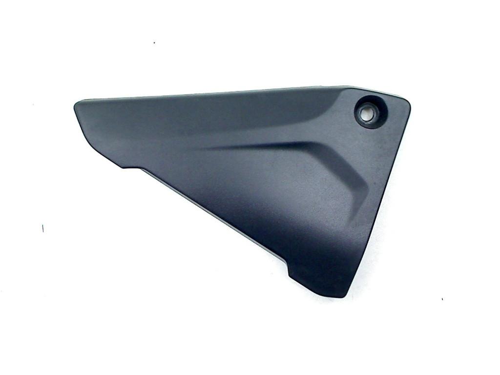 CADRE DE COUVERTURE GAUCHE BMW (46638523155), Motos, Dhr. S. di Majo, Utilisé, Info@cama-motorparts.nl, P.J. Troelstraweg 8 8
3144 CX  MAASSLUIS, NL