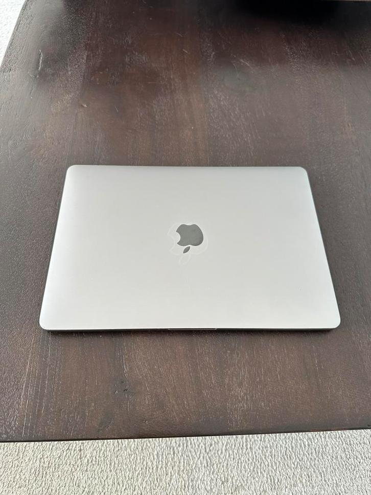 MacBook Pro 13” (2020) – 16GB RAM – 256GB SSD – Touch Bar, Computers en Software, Apple Macbooks, Zo goed als nieuw, MacBook, 13 inch