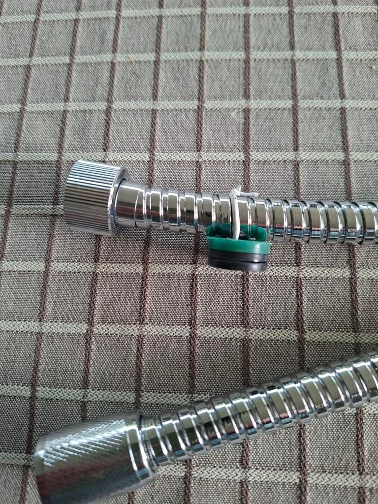 2 NIEUWE doucheslangen zie foto's, Ophalen