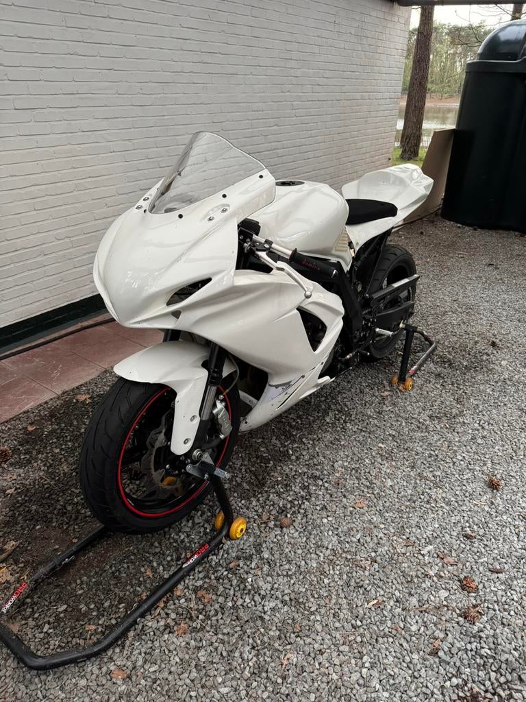 Suzuki sv650 circuit motor, Particulier, Quickshifter