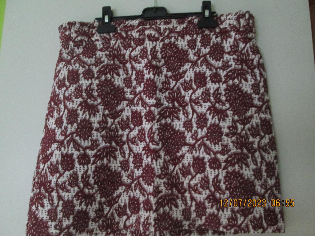 Jupe blanc cassé et bordeau « Camaïeu » T 44, Kleding | Dames, Rokken, Ophalen, Nieuw, Boven de knie, Rood