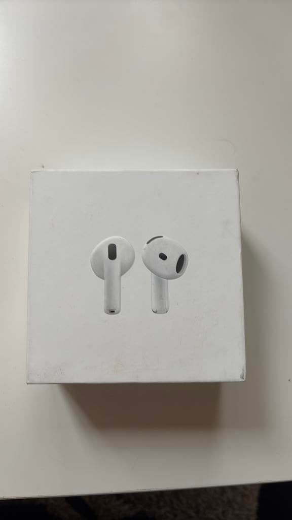 Apple airpods 4 zonder ANC, In gehoorgang (in-ear), Ophalen of Verzenden, Zo goed als nieuw, Apple